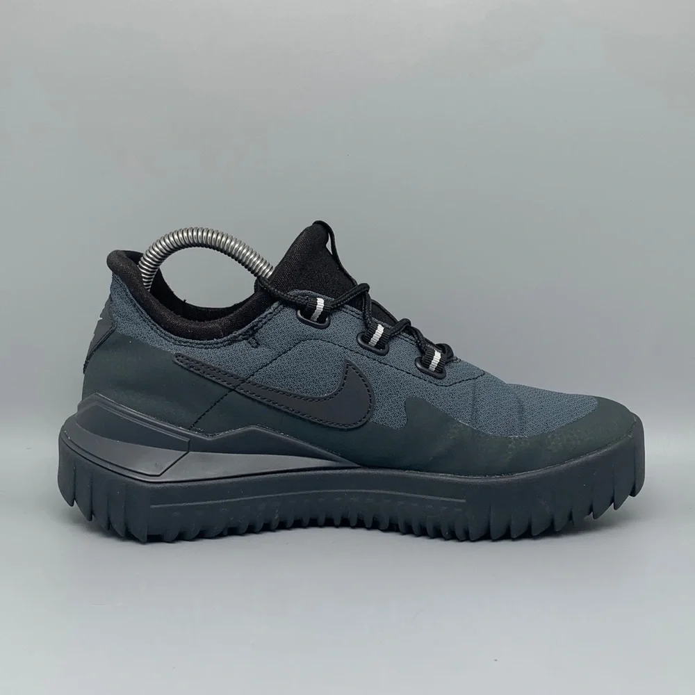 Nike air wild